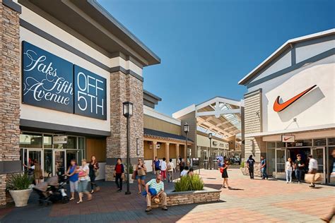 el paso premium outlets.